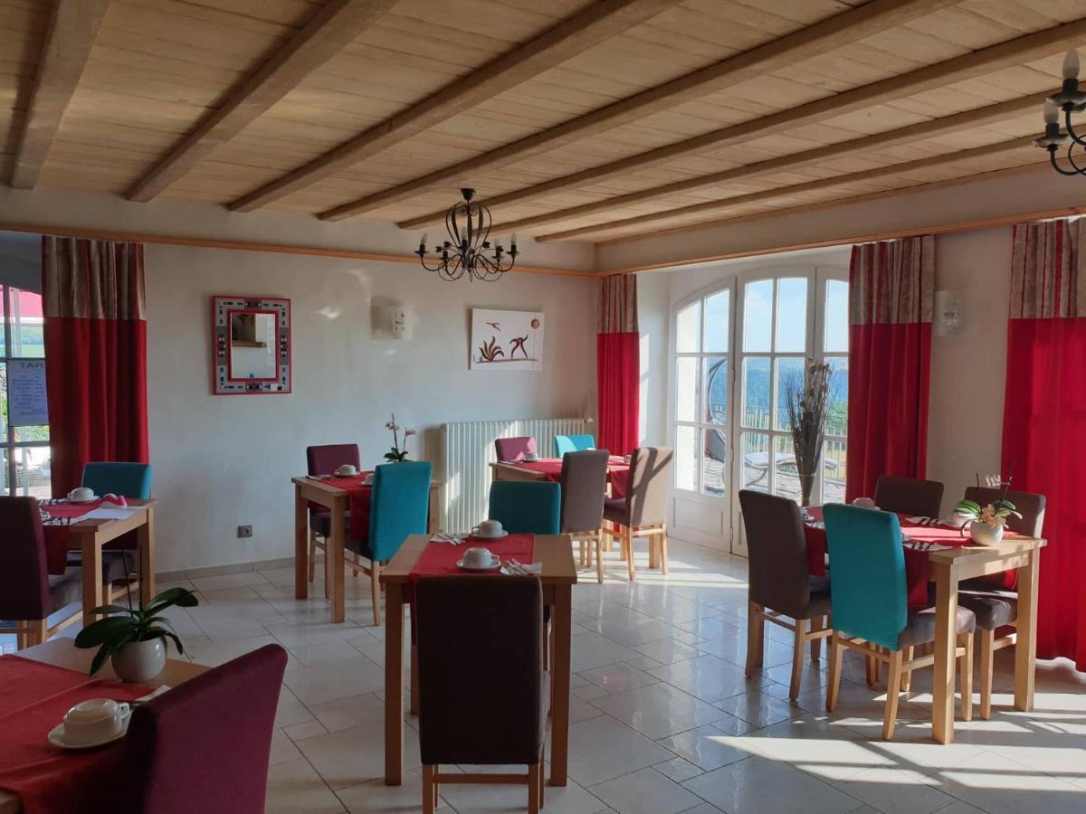Logis Hotel Restaurant & Spa Les Remparts Салер Экстерьер фото