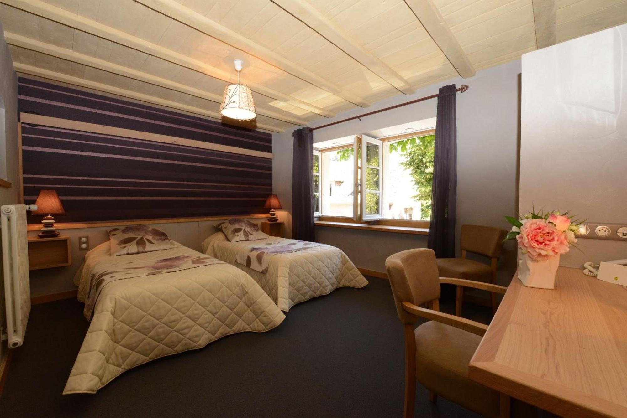 Logis Hotel Restaurant & Spa Les Remparts Салер Экстерьер фото