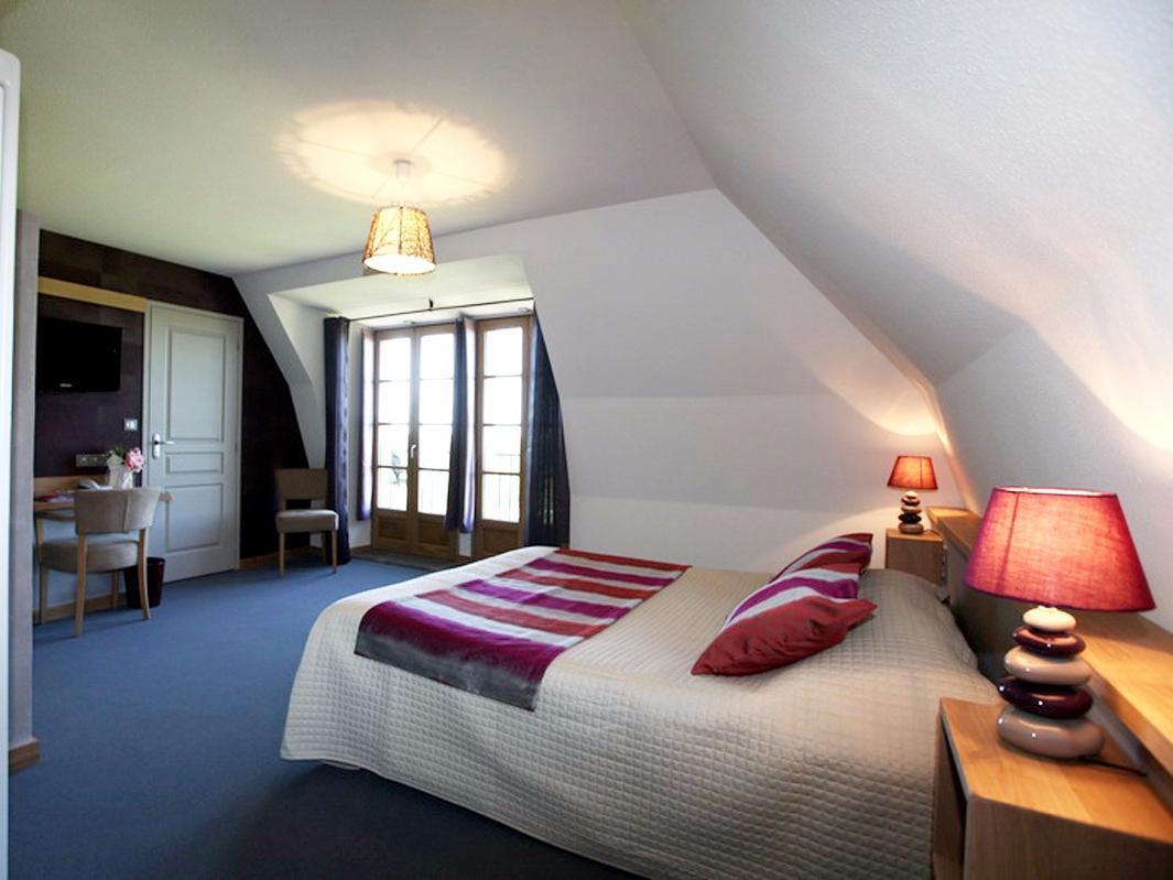Logis Hotel Restaurant & Spa Les Remparts Салер Экстерьер фото